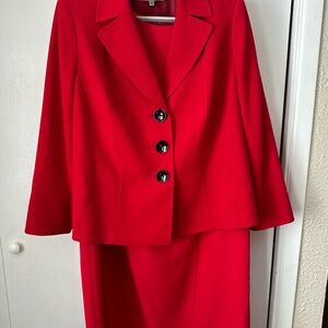 Kasper Bold Red Skirt Set